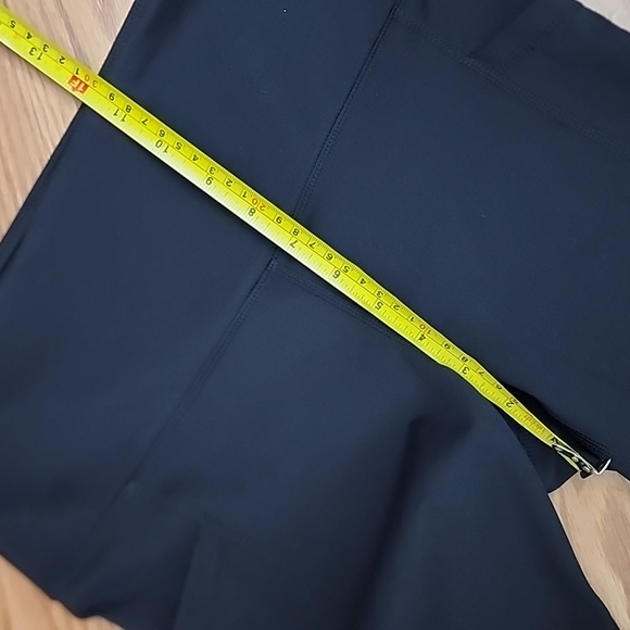 NWT yogalicioes lux shorts med - Picture 4 of 9